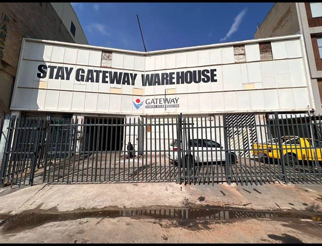 1,600M² WAREHOUSE FOR SALE IN NEW CENTRE